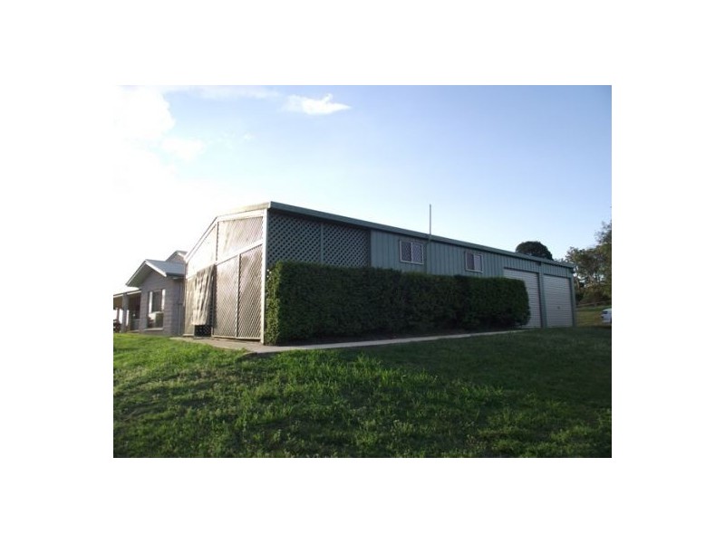 Canina QLD 4570
