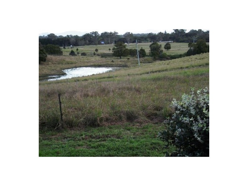 Canina QLD 4570