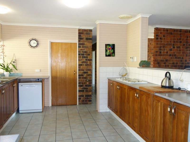 156 Percival Road, Chatsworth QLD 4570