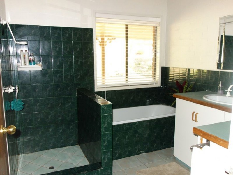 156 Percival Road, Chatsworth QLD 4570