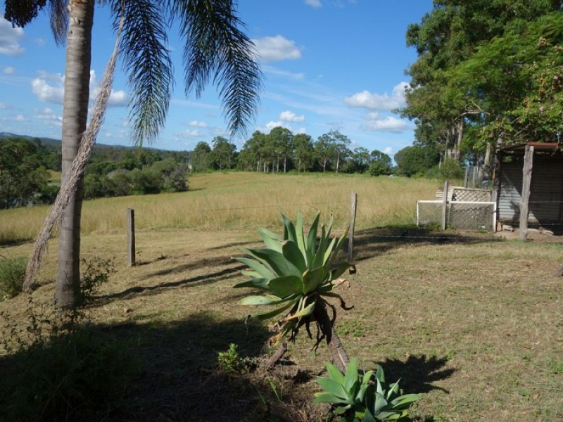 156 Percival Road, Chatsworth QLD 4570