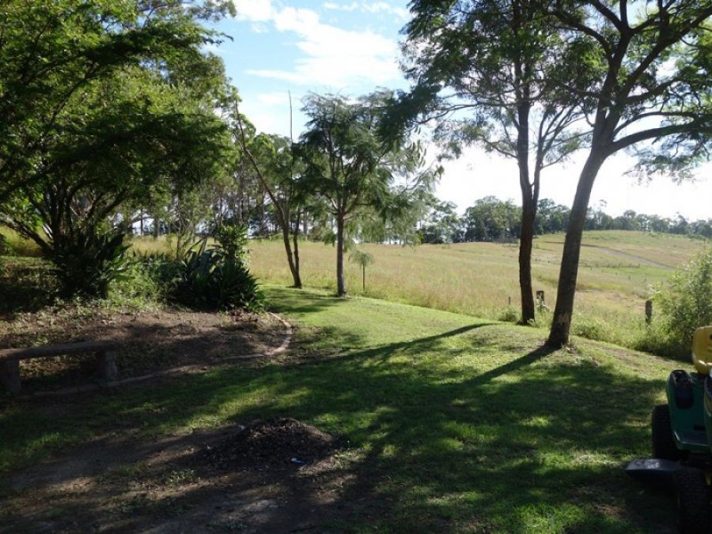 156 Percival Road, Chatsworth QLD 4570