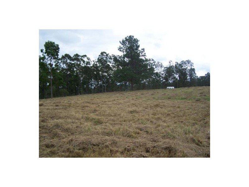 5 Terrence Court, Glenwood QLD 4570