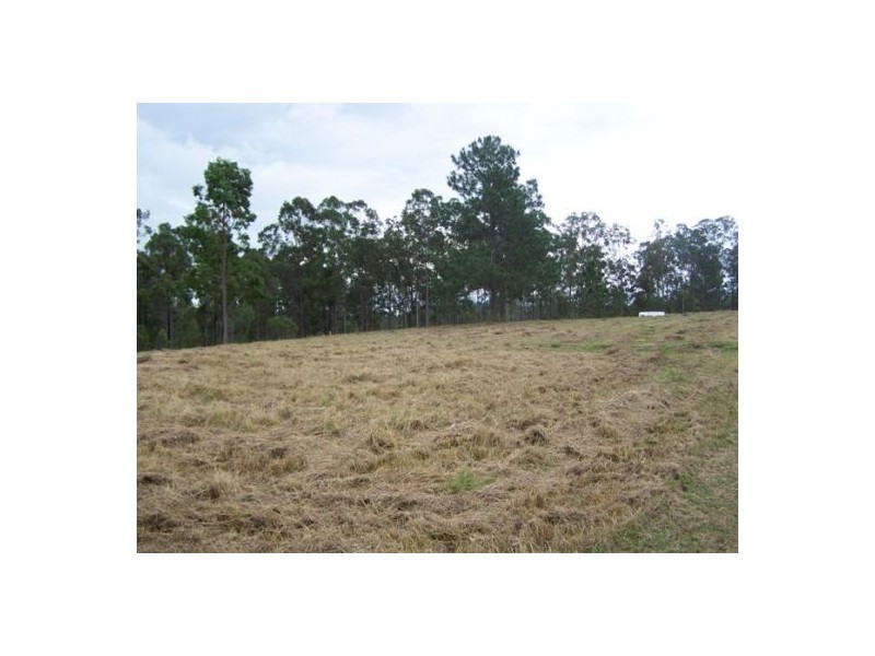 5 Terrence Court, Glenwood QLD 4570