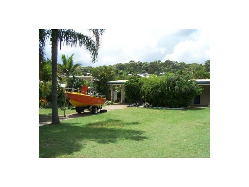 11 Bomburra Court, Rainbow Beach QLD 4581