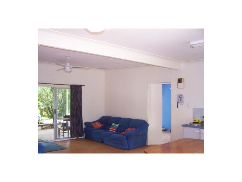 11 Bomburra Court, Rainbow Beach QLD 4581