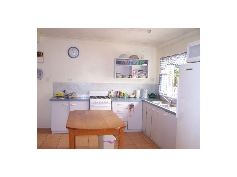 11 Bomburra Court, Rainbow Beach QLD 4581