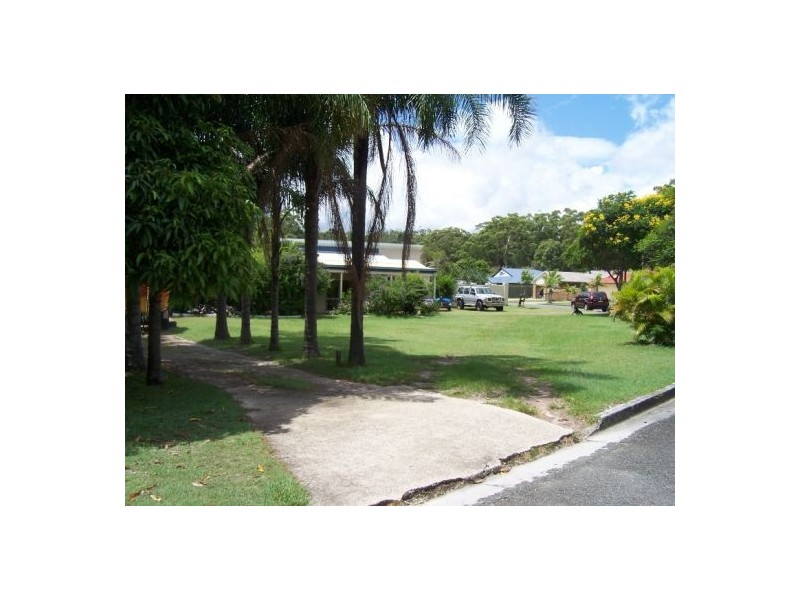 11 Bomburra Court, Rainbow Beach QLD 4581