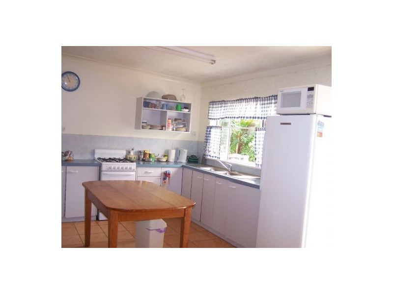 11 Bomburra Court, Rainbow Beach QLD 4581