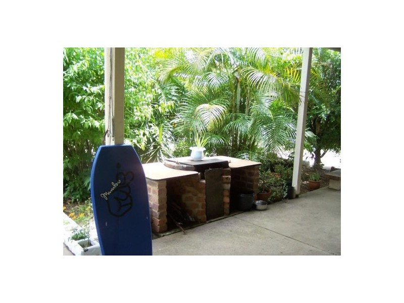 11 Bomburra Court, Rainbow Beach QLD 4581