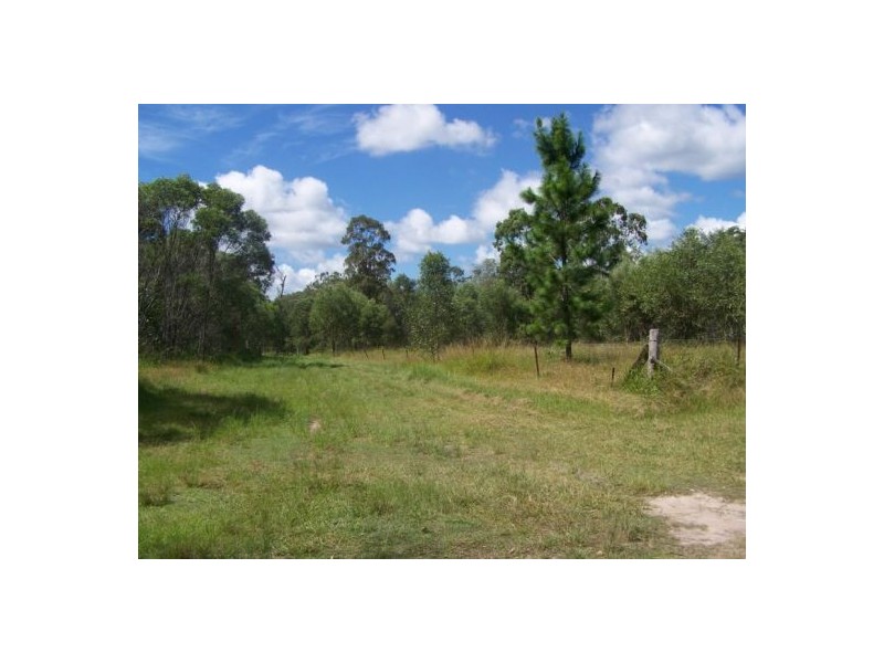 Goomboorian QLD 4570