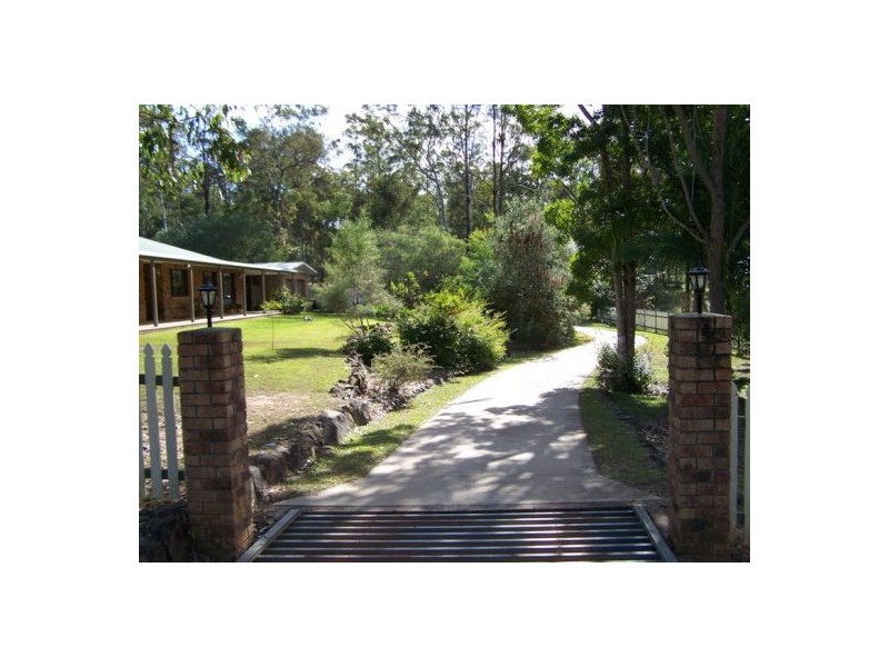 Bells Bridge QLD 4570