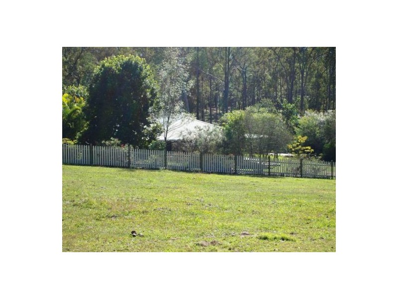 Bells Bridge QLD 4570