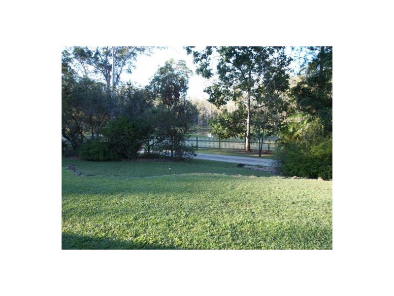 Bells Bridge QLD 4570