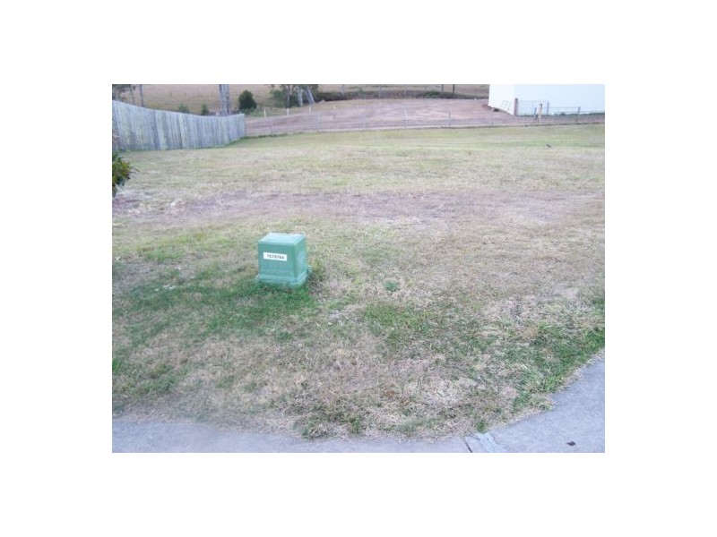 11 Chairmans Close, Jones Hill QLD 4570