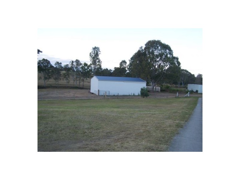 11 Chairmans Close, Jones Hill QLD 4570