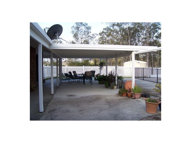 Bells Bridge QLD 4570