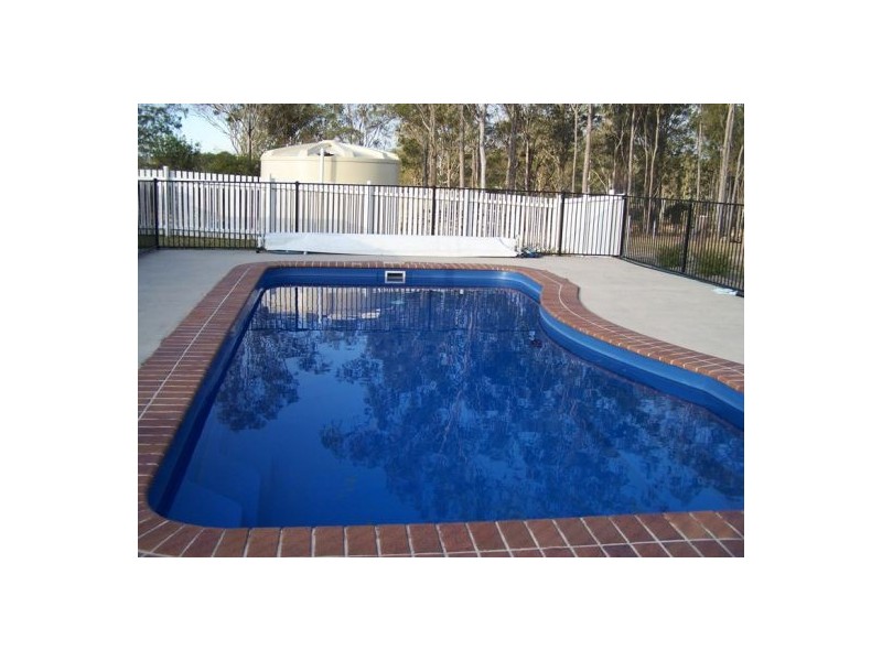 Bells Bridge QLD 4570