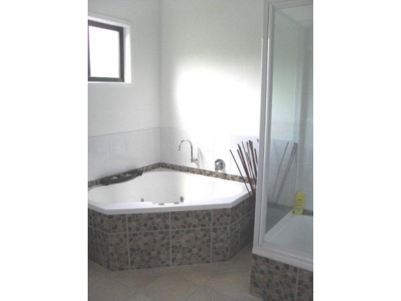 East Deep Creek QLD 4570