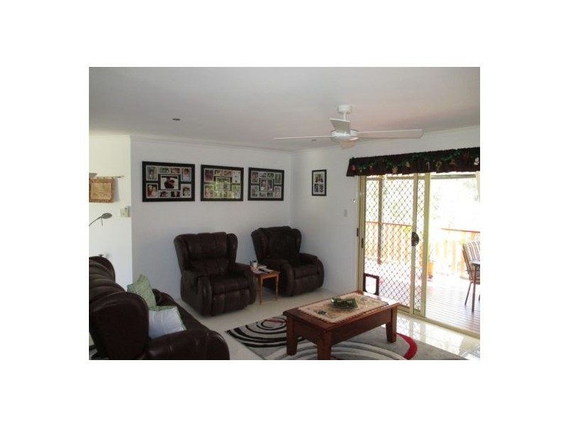 5 Melaleuca Court, Southside QLD 4570