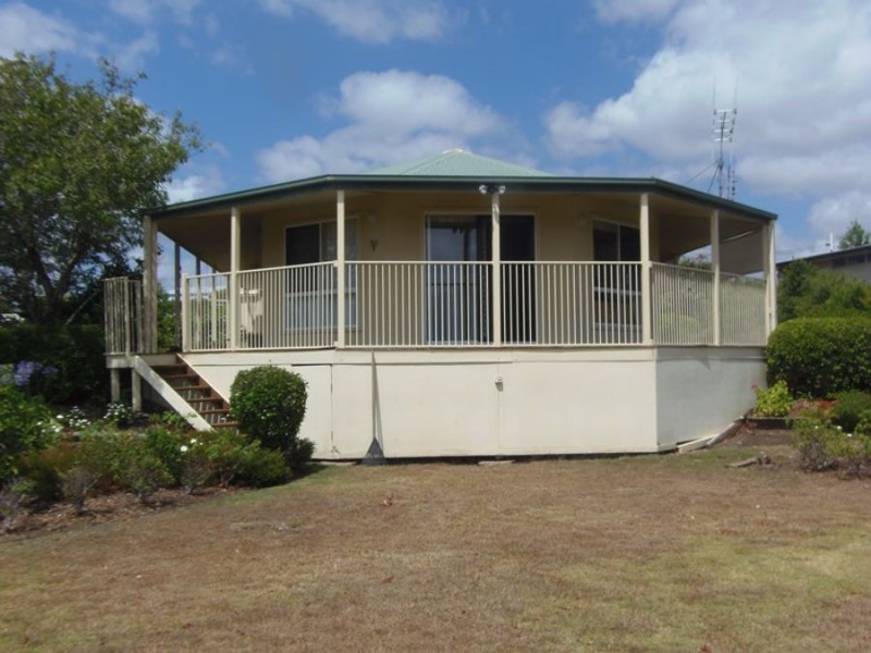 18 Kitt Cres, Kilkivan QLD 4600