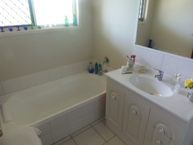 18 Kitt Cres, Kilkivan QLD 4600