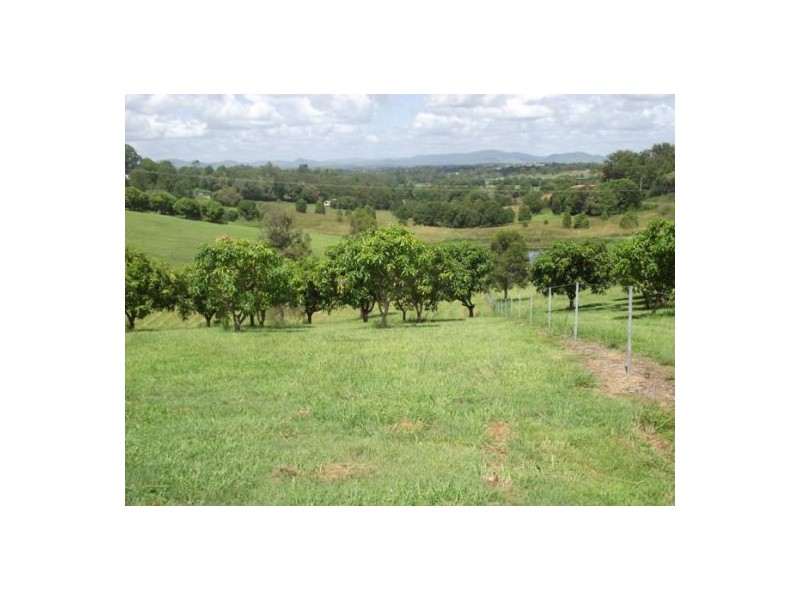 115 Grecian Bends, Greens Creek QLD 4570