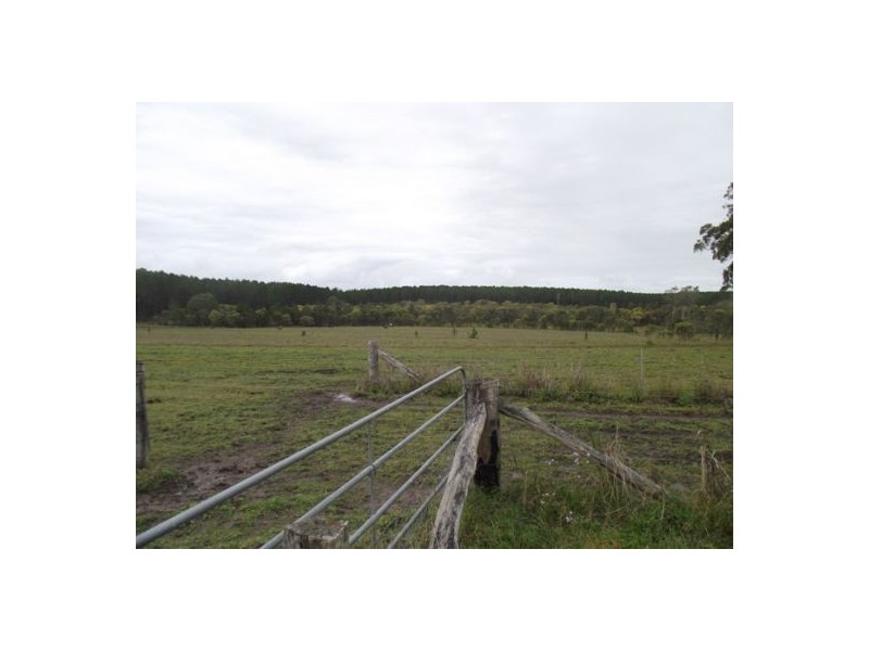 Goomboorian QLD 4570
