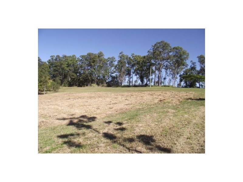 14 Percival Road, Chatsworth QLD 4570