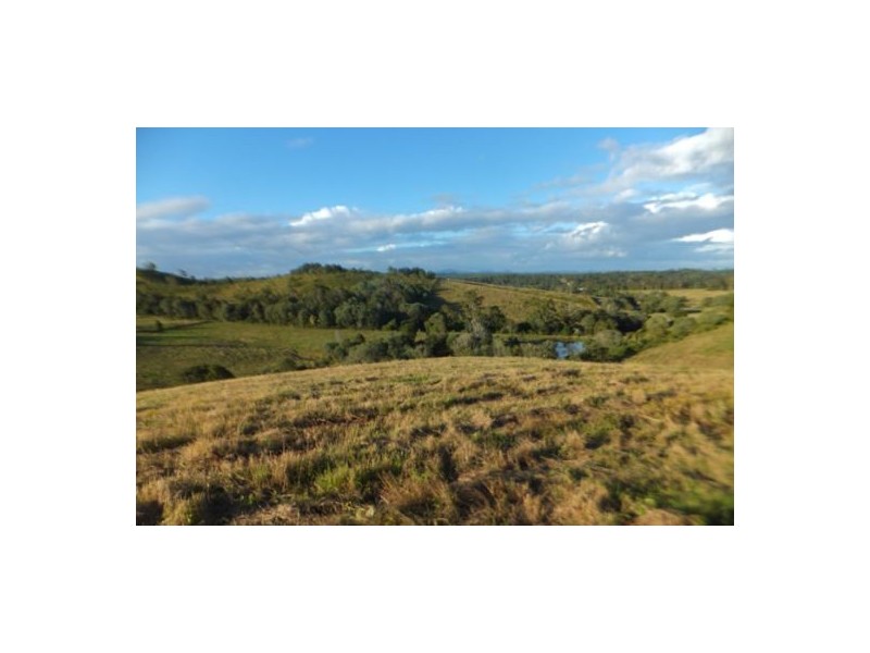 192 Percival Road, Chatsworth QLD 4570