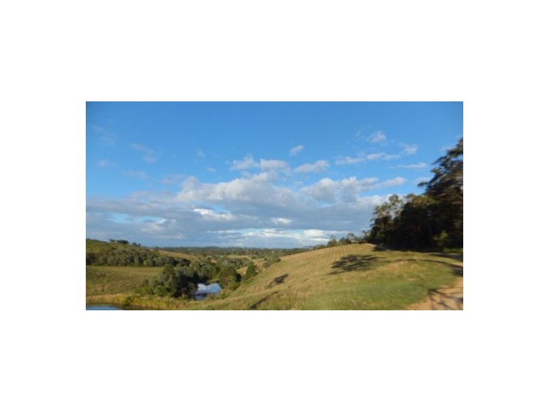 192 Percival Road, Chatsworth QLD 4570