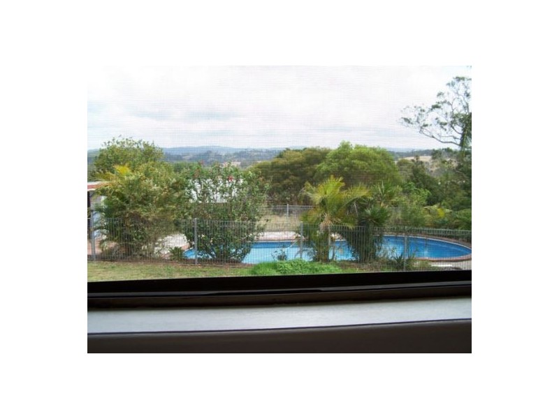 5 Moreland Road, Southside QLD 4570