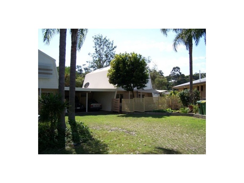 Unit 2/11 Double Island Drive, Rainbow Beach QLD 4581