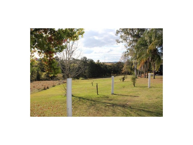 19 Jeremy Road, Southside QLD 4570