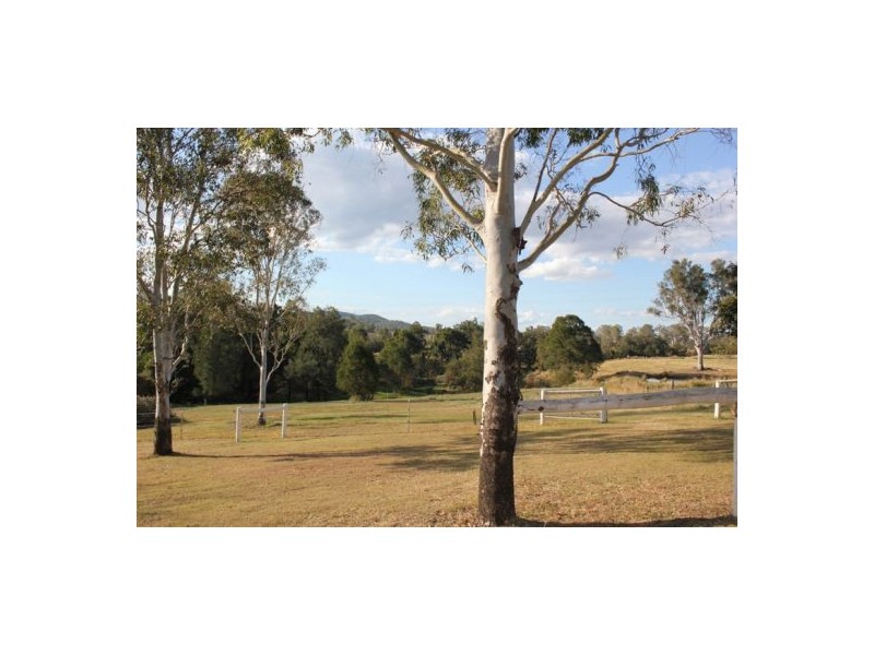 19 Jeremy Road, Southside QLD 4570