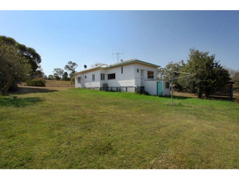 15 Bridge Street, Kilkivan QLD 4600