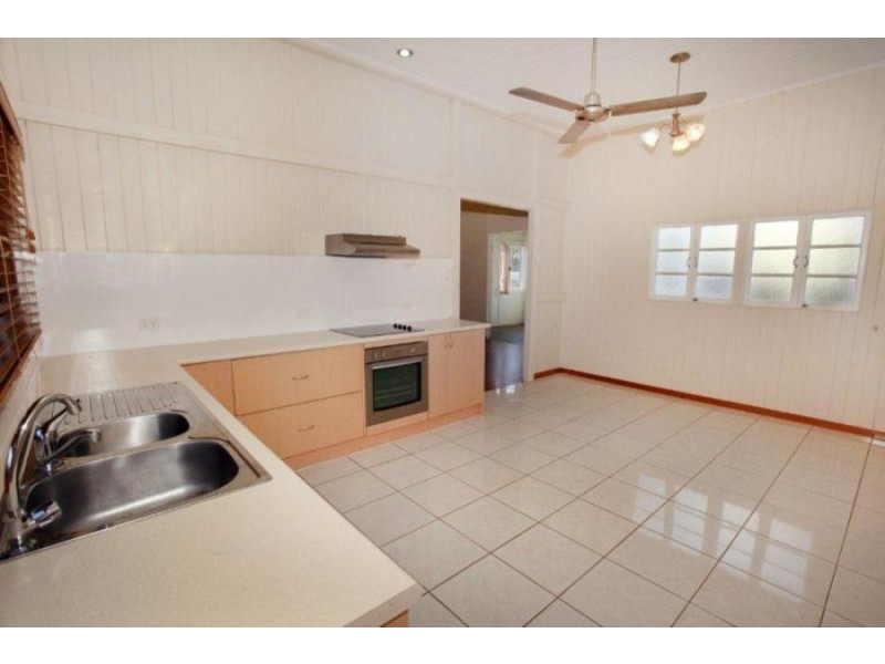 15 Bridge Street, Kilkivan QLD 4600