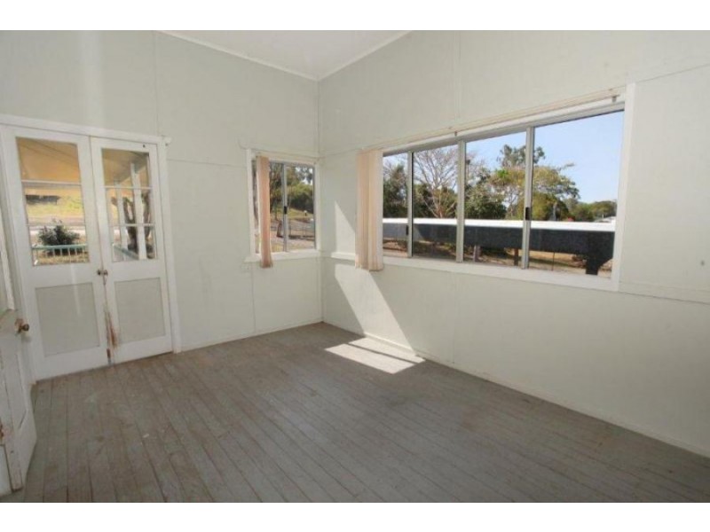 15 Bridge Street, Kilkivan QLD 4600