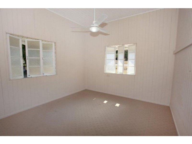 15 Bridge Street, Kilkivan QLD 4600