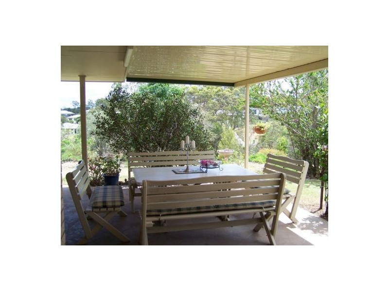 6 Deakin Court, Southside QLD 4570