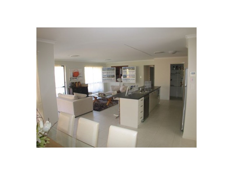 20 Woodland Drive, Southside QLD 4570