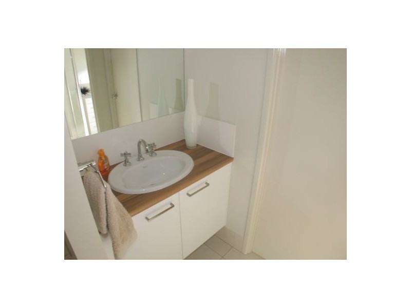 20 Woodland Drive, Southside QLD 4570