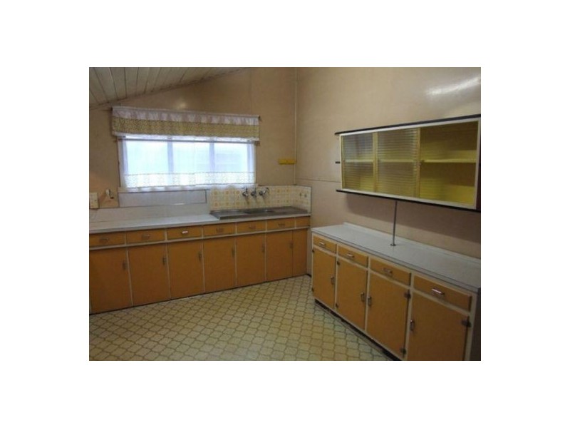 6 Red Hill Road, Gympie QLD 4570