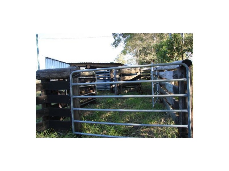 Bells Bridge QLD 4570