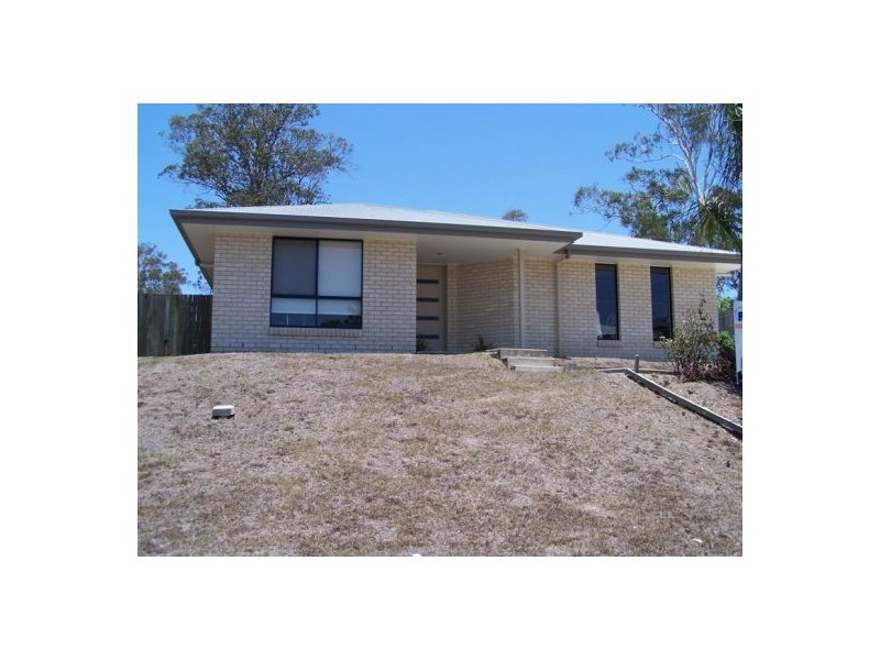 1 Suncrest Court, Southside QLD 4570