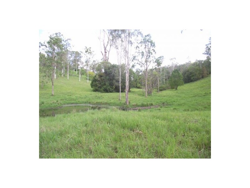 106 Robert Road, Chatsworth QLD 4570