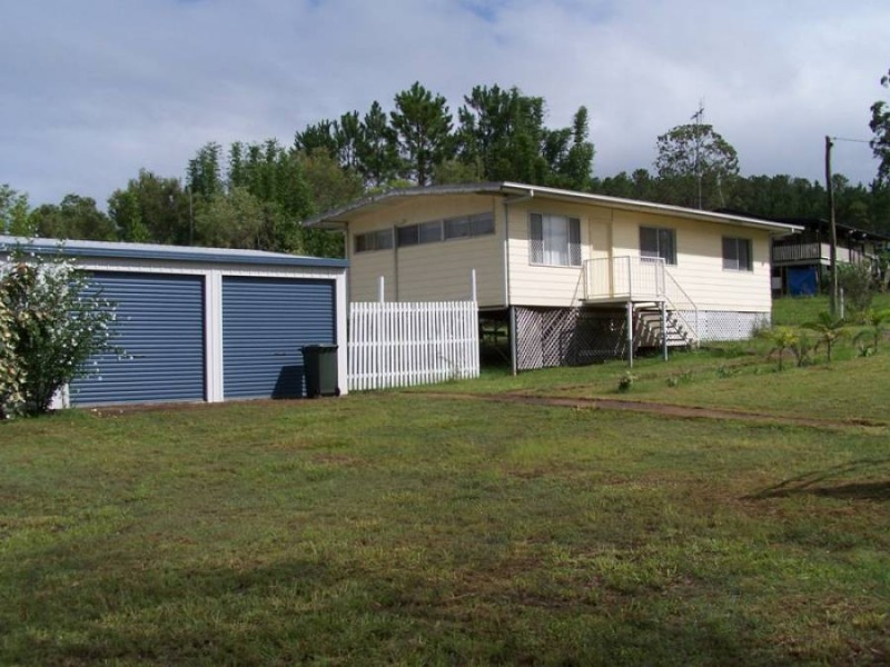 28 James Street, Glenwood QLD 4570