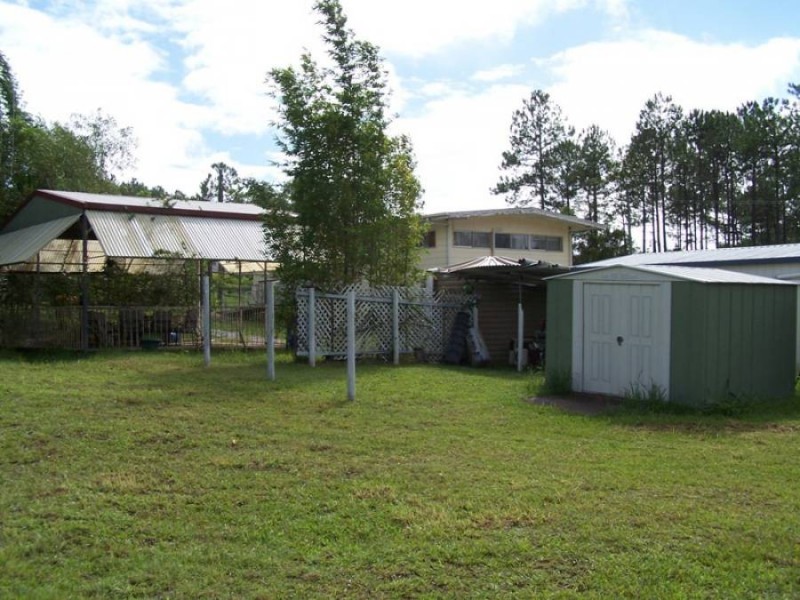 28 James Street, Glenwood QLD 4570