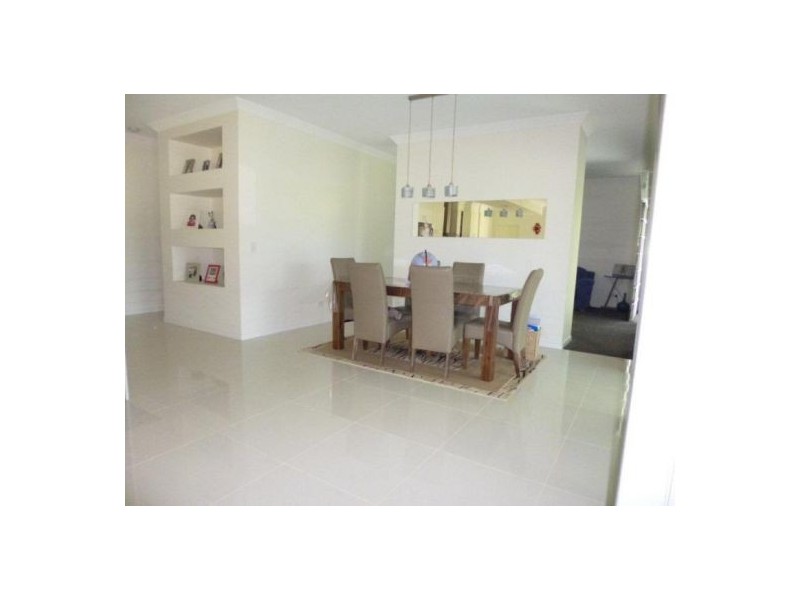 5 Gardenia Court, Southside QLD 4570