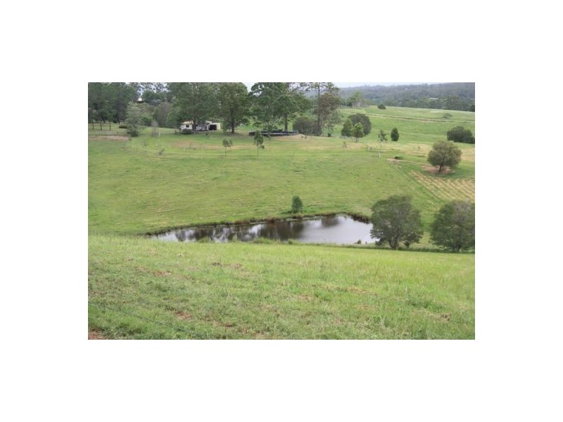 Canina QLD 4570